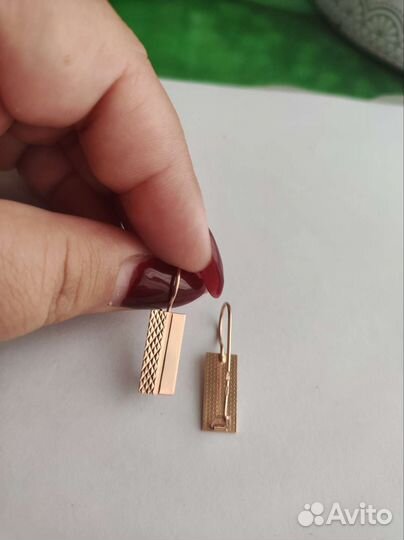 Золотые серьги 585 пробы