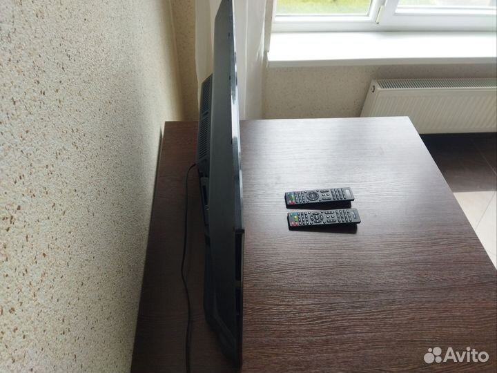 Телевизор yuno ULM-32TC114 32 дюйма