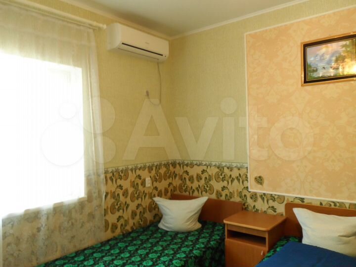 Комната 14 м² в 4-к., 2/2 эт.