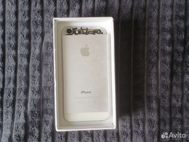 Телефон iPhone 5