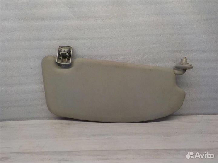 Козырек солнцезащитный (внутри) Ford Focus II 200