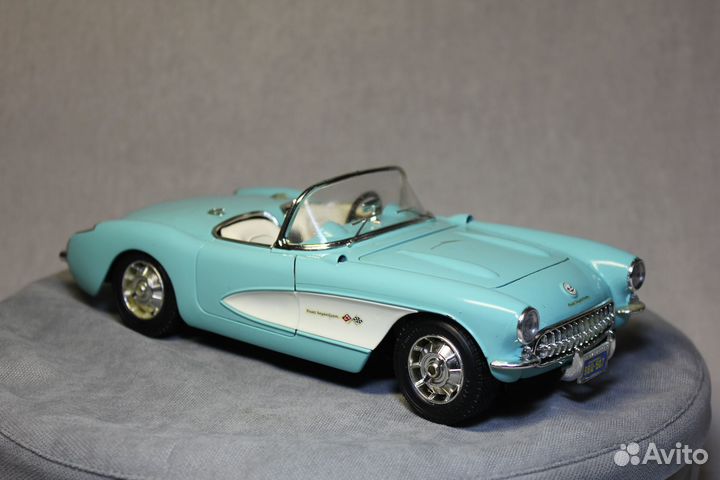 Модель chevrolet corvette 1957 Bburago