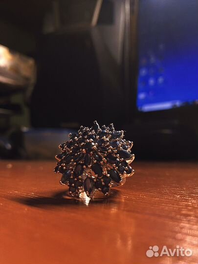 Серебряное кольцо с сапфиром