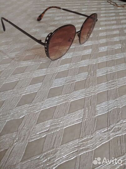 Солнцезащитные очки женские брендовые