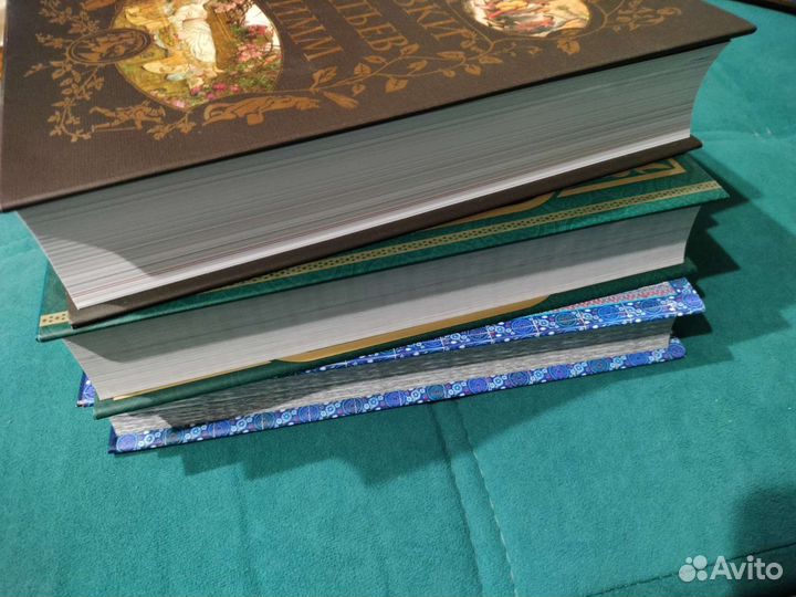 Книги. подарочные издания. классика