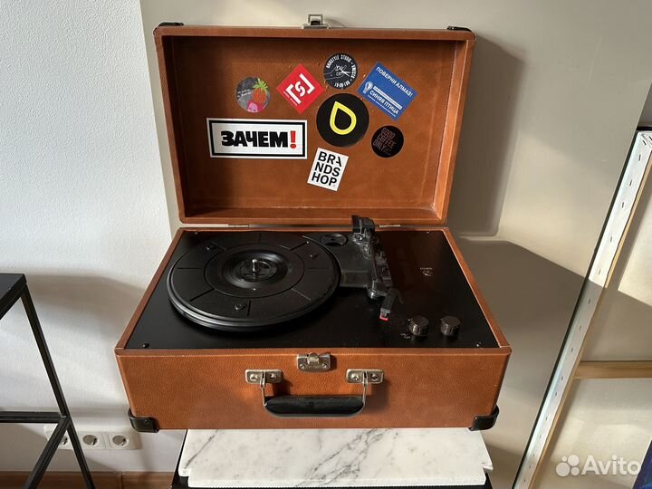 Проигрыватель для виниловых пластинок Crosley CR49