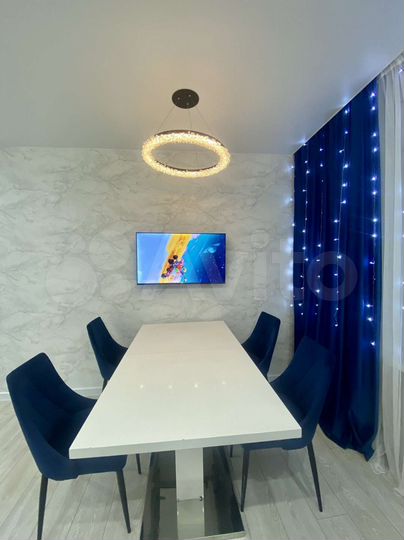 3-к. квартира, 90 м², 15/20 эт.