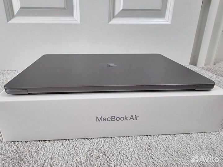 MacBook Air (M2) 8/256 Gray (с грав) Новый