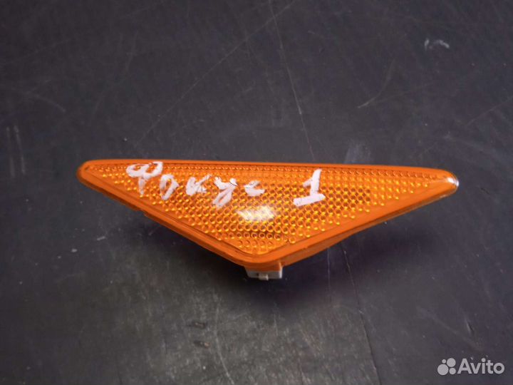 Повторитель на крыло желтый Ford Mondeo 3