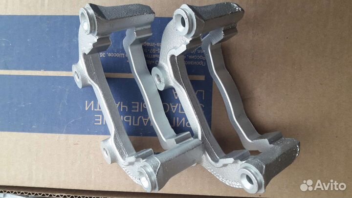 Скоба суппорта ваз 2112 R14 направляющая пара