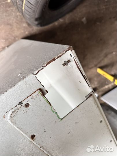 Ящик металлический