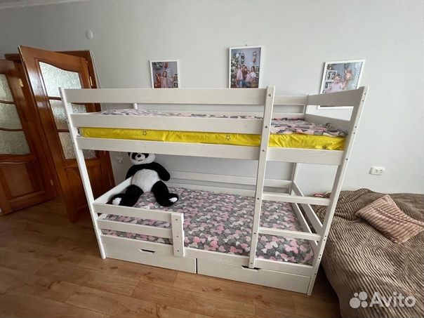 Кровать двухъярусная