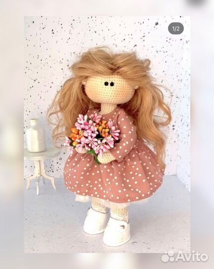 Вязаная кукла ручной работы