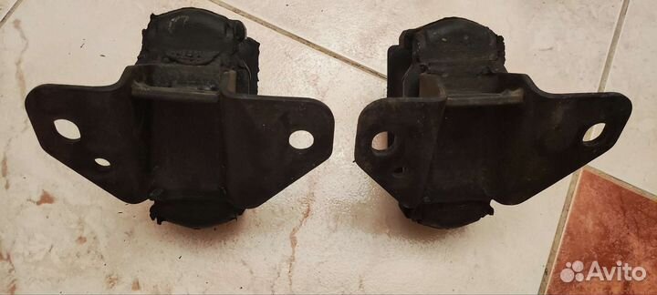 Hyundai grand starex запчасти опоры двс нижние