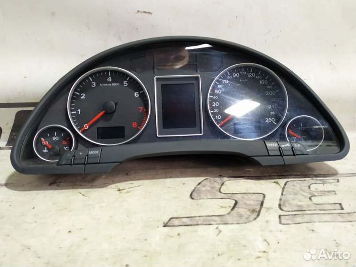 Приборная панель Audi A4 B7 2.0 BWE 2007