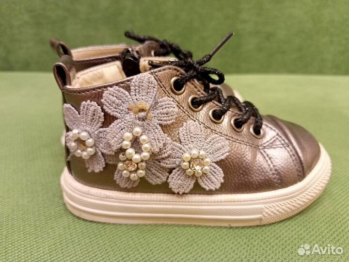 Ботинки демисезонные для девочки 22 размер