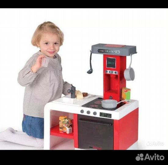 Кухня детская с игрушками
