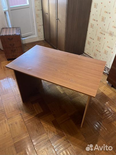 Стол письменный