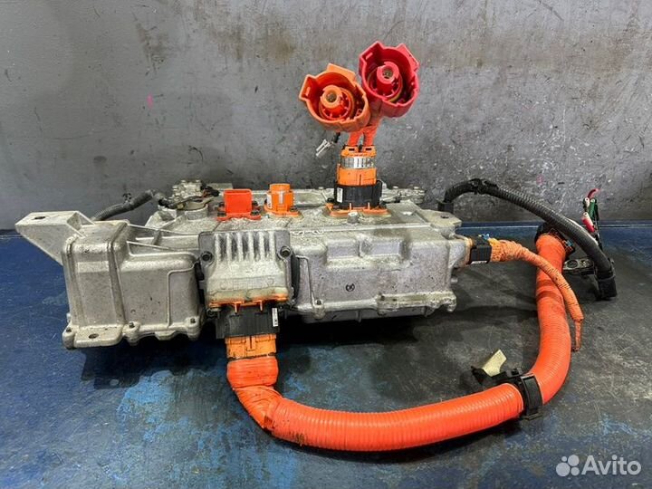 Инвертор Nissan Leaf ZE0 EM61 83Т.км