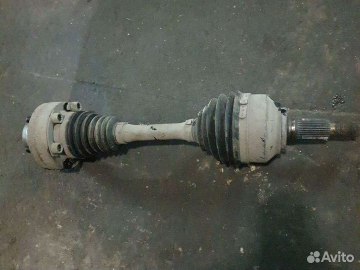 Привод правый фольцваген туарег 4.2 AXQ