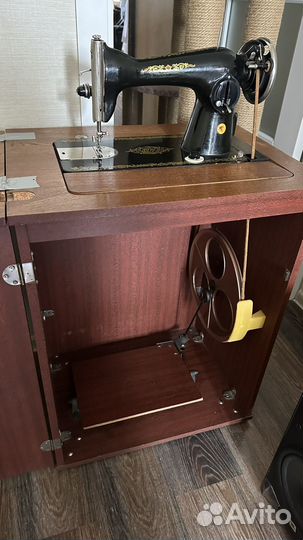 Швейная машина Подольск ножная