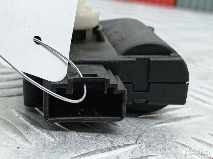 Электропривод Audi A6 4F/C6 2005 4F0820511A