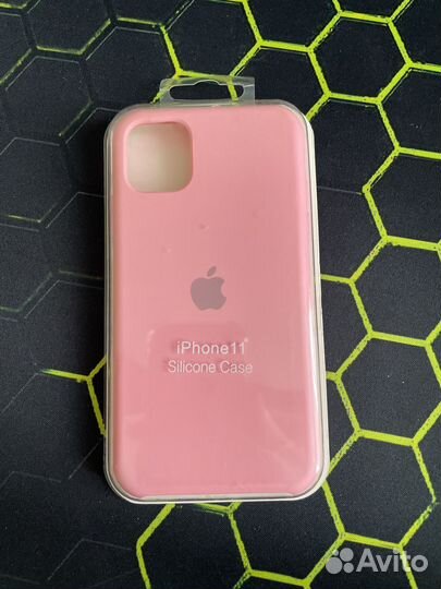 Чехол silicone case розовый на iPhone 11 (новый)