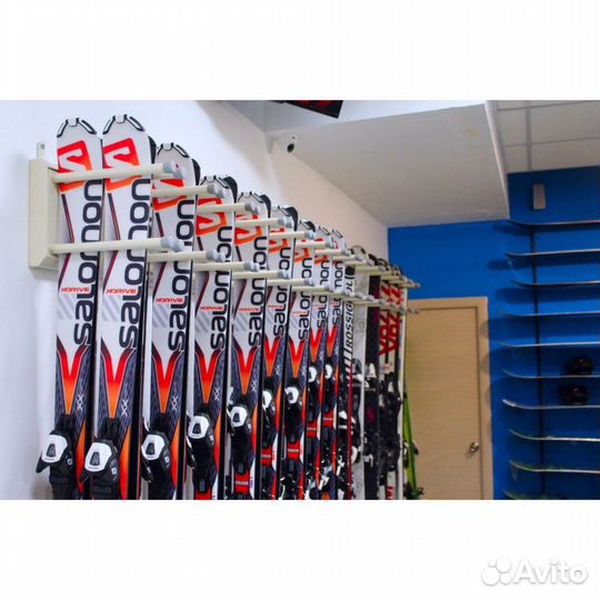 Вешалка Премиум-У для горных лыж, пристенная 25х207х45см vglpy-27