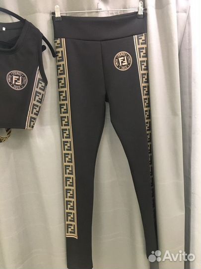 Спортивный костюм