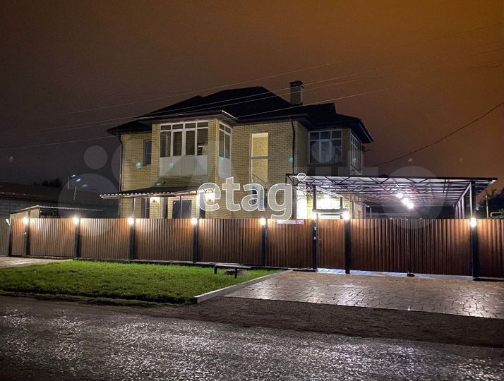 Коттедж 263 м² на участке 8,8 сот.