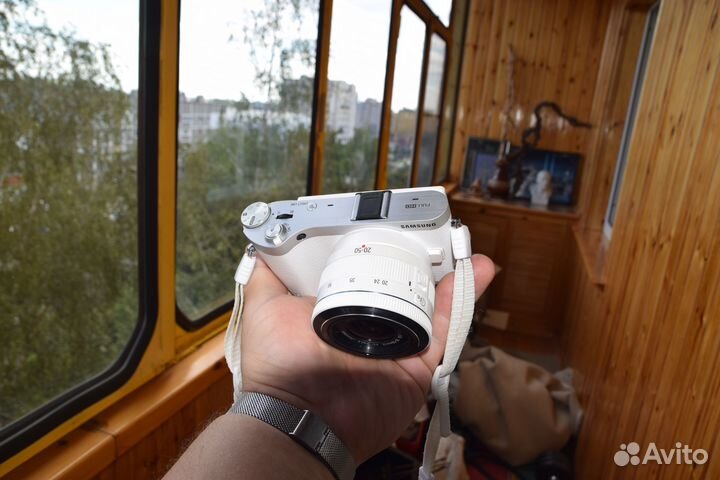 Samsung NX300, WiFi, NFC+ Samsung 20-50