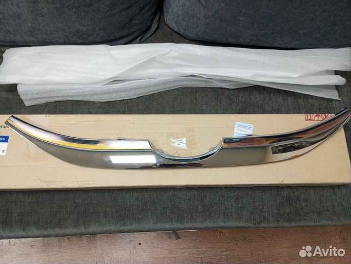 Молдинг хром решетки радиатора Hyundai IX 35/Tucso