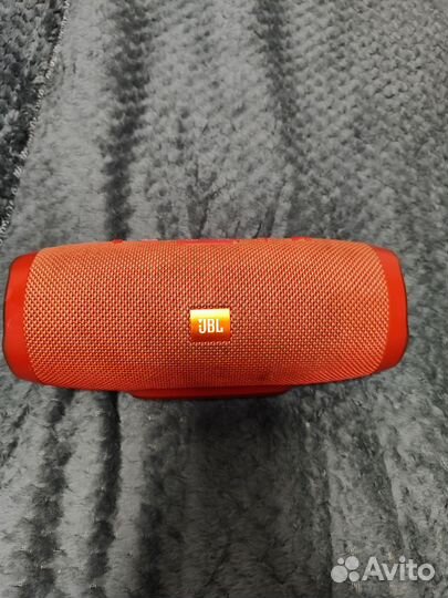 Портативная колонка JBL Charge 3