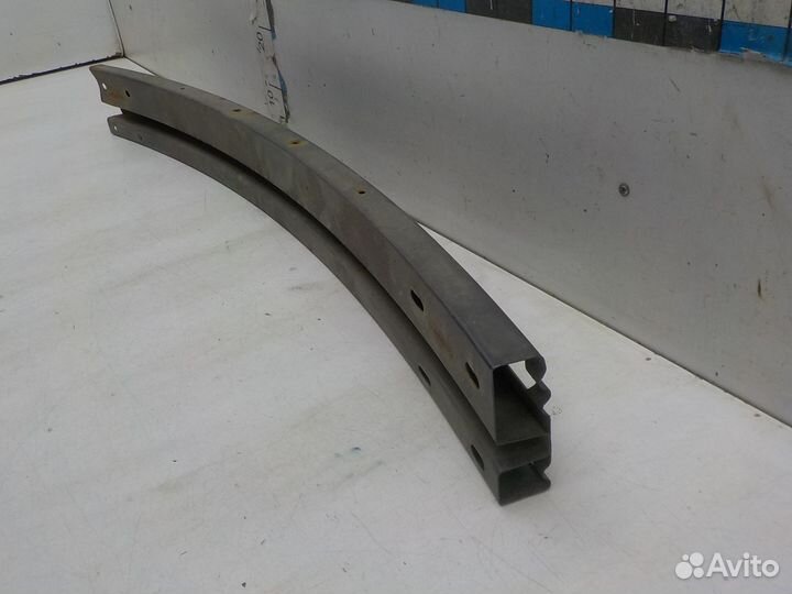 Усилитель заднего бампера Nissan X-Trail