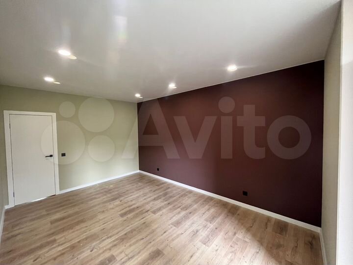 2-к. квартира, 66 м², 1/13 эт.