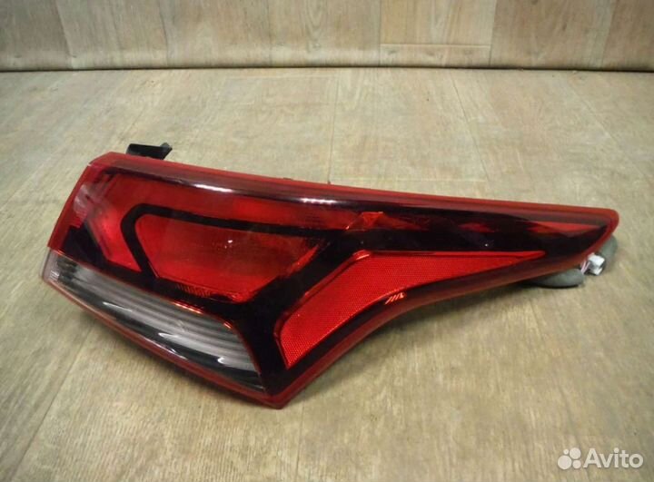 Фонарь задний правый hyundai solaris