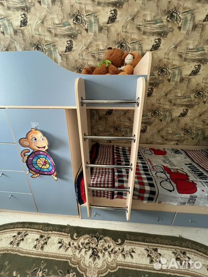 Двухъярусная кровать бу с матрасами