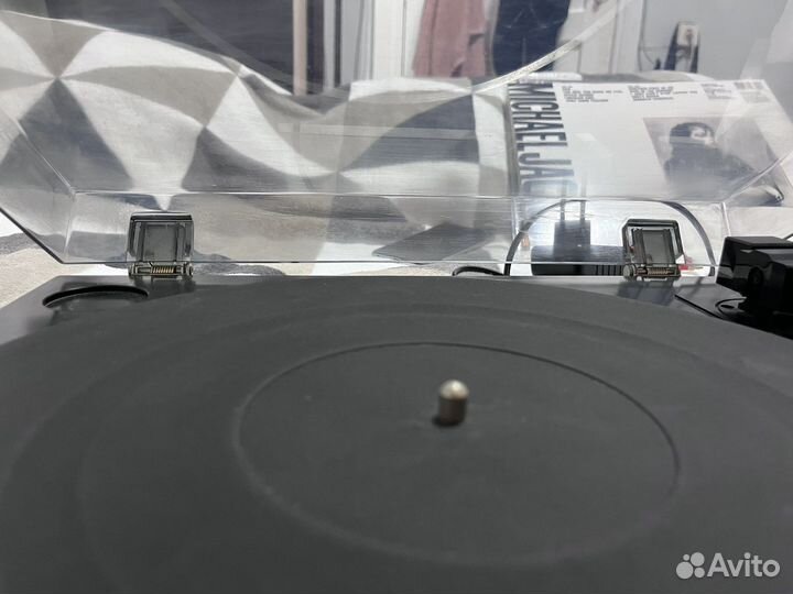 Виниловый проигрыватель Sony PS-LX35P