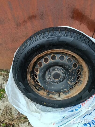 Pirelli Ice Zero 195/65 R15 95T