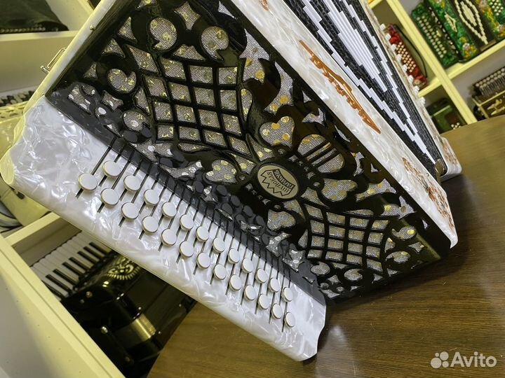 Гармонь шуйская Чайка