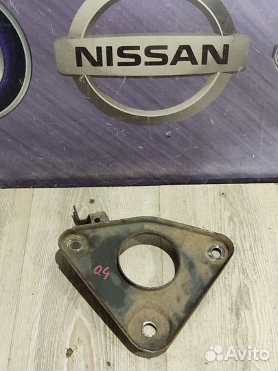 Кронштейн крепление подрамника Nissan primera P12
