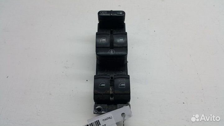 Кнопка управления стеклоподъемниками