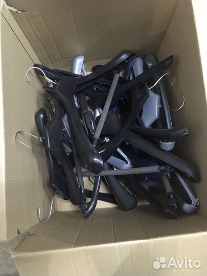 Вешалка плечики для одежды