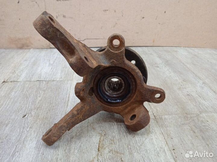 Кулак поворотный передний левый Volvo S40 VS16