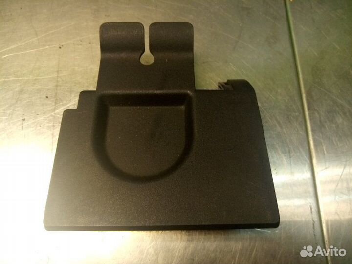 Заглушка сиденья задняя левая Mitsubishi Outlander