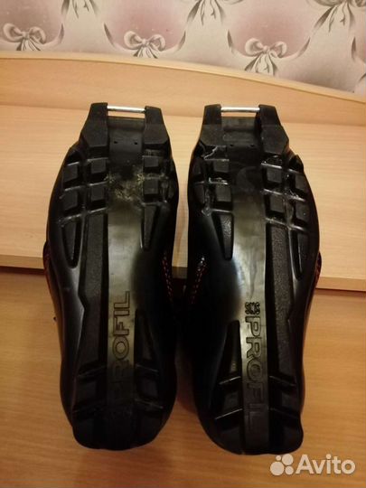 Продам лыжные ботинки 31.5 размер