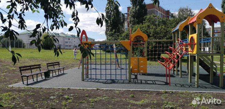 Бесшовное резиновое покрытие для спортивных площадок