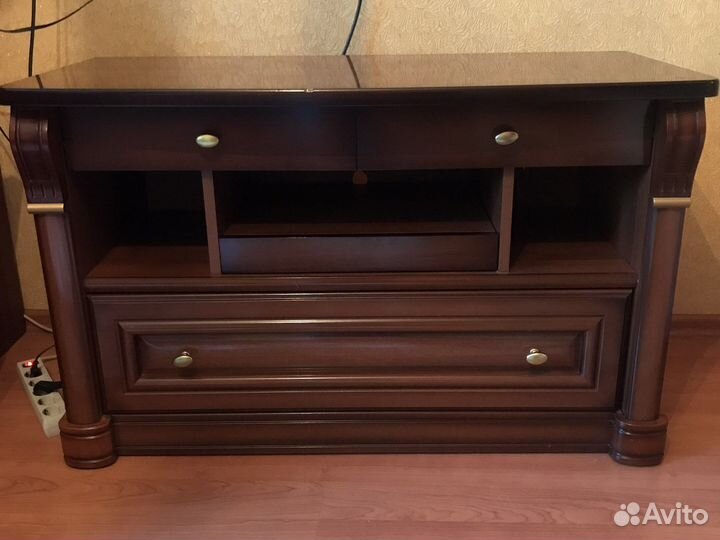 Тумба под тв массив Наполли