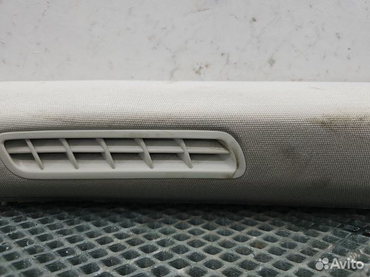 Обшивка стойки передняя правая Volkswagen Passat