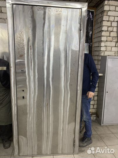 Дверь металлическая